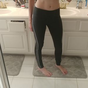 Spiritual Gangster dark grey leggings